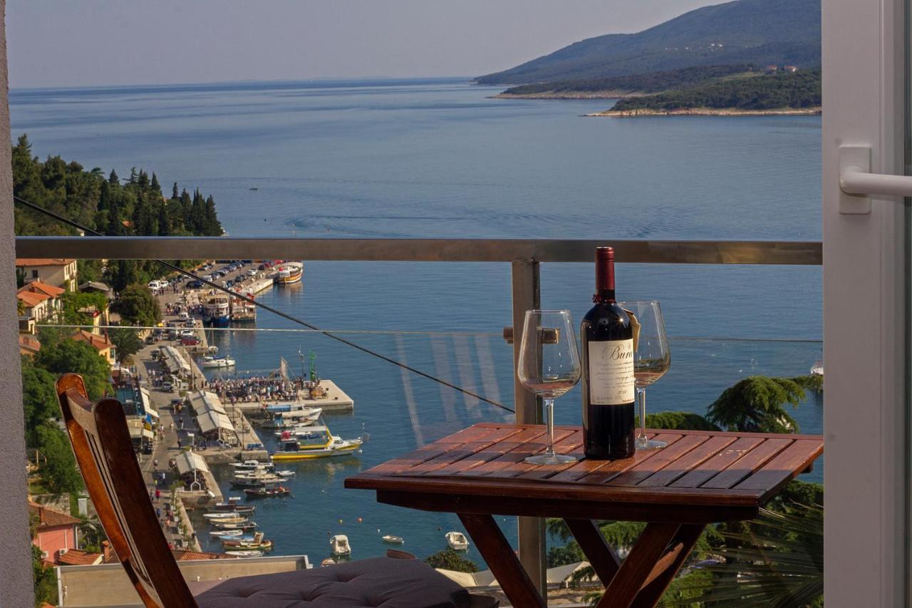 Small Apartment With A Big View Rabac Extérieur photo